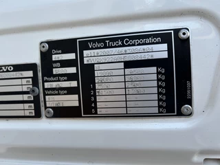 Volvo FM 370 2017 - Globetrotter / 827 dkm obrazek 13