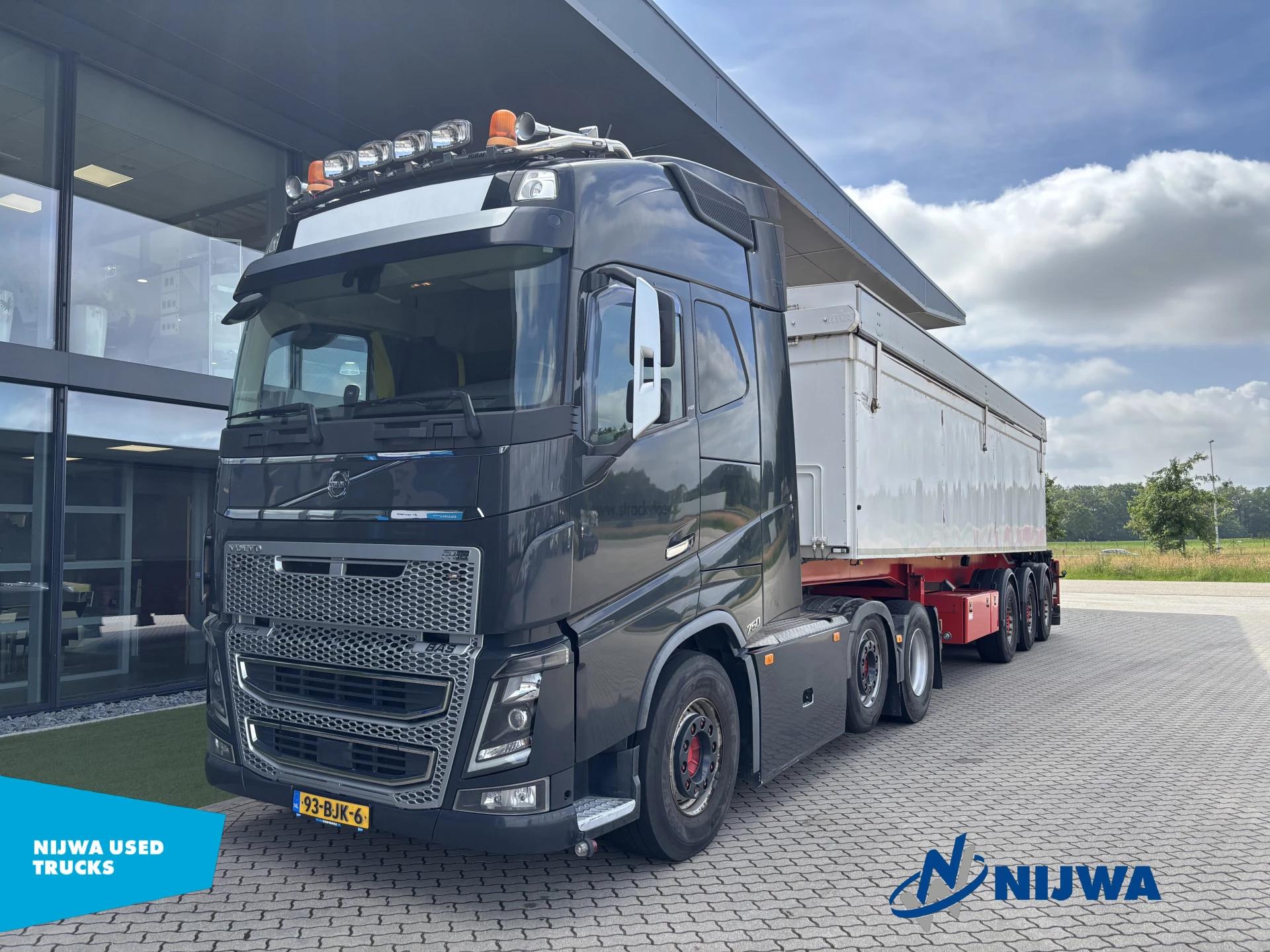 Volvo FH 2017 - FH16 750 6x2/4 i.c.m. KWB P3 oplegger met Hiab 1185 83 kraan obrázek 1