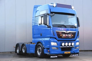 MAN TGX 2018 - 18.460 6x2/4 - NEW TACHO - EURO 6 - 825 TKM - PARK. AIRCO - 2 x FUEL TANKS - TOP CONDITION - te koop