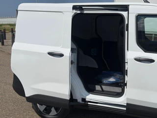 Ford Transit Courier 2025 - Trend Elektrisch 44KWH 300KM Reikwijdte Dubb Schuifdeur Apple CP Airco Cruise control Camera bild 7