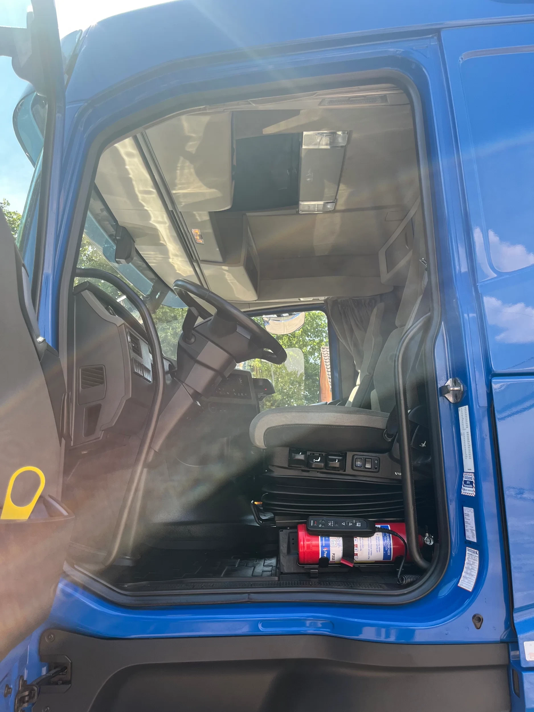 Volvo FH 2018 - 500 6x2 Chassis ADR, Hydraulik, Retarder, Lenkachse, Alcoa image 10