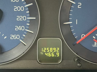 Volvo C30 2011 - 2.0 R-Edition bj.2011 Leder|Pdc|NL auto|Nap. bild 24