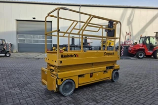 Haulotte 2011 - Compact 8 As-Is, Electric, 8.2m Working Height, 35 immagine 2 miniatura