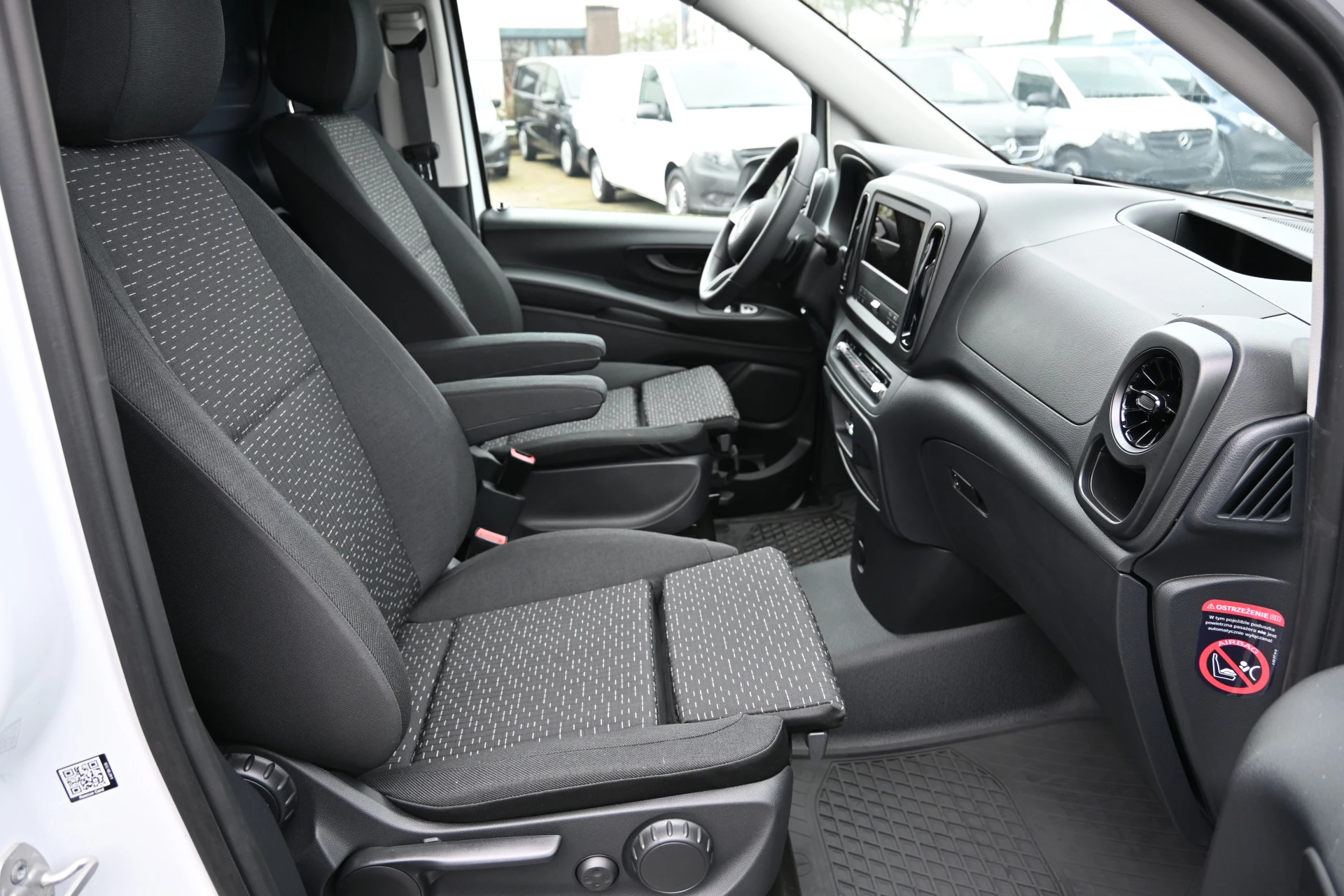Mercedes-Benz Vito 2024 - 116 CDI L3 Pro 4x4 image 8