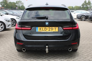BMW 3 Series 2022 - Touring 320e High Executive LEDER NAVI CARPLAY TREKHAAK obrazek 18