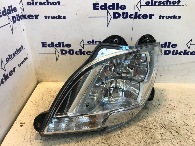 DAF - 1939777 KOPLAMP LH CF/XF EURO 6 (NIEUW) afbeelding 1