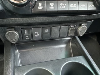 Toyota Hilux 2021 - 2.4 D-4D AUTOMAAT / 4x4 / 1e EIG. / 3.500 KG AHG / CAMERA / TREKHAAK / ECC / ADAPTIVE CRUISE / CARPLAY imagen 17