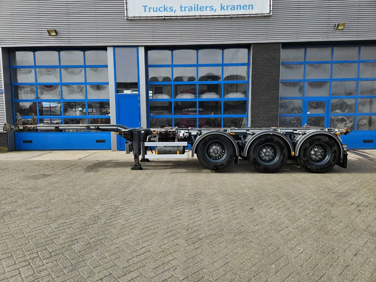 D-TEC 2016 - Flexitrailer Gescoopeerd Apk TÜV 10-2026 immagine 4