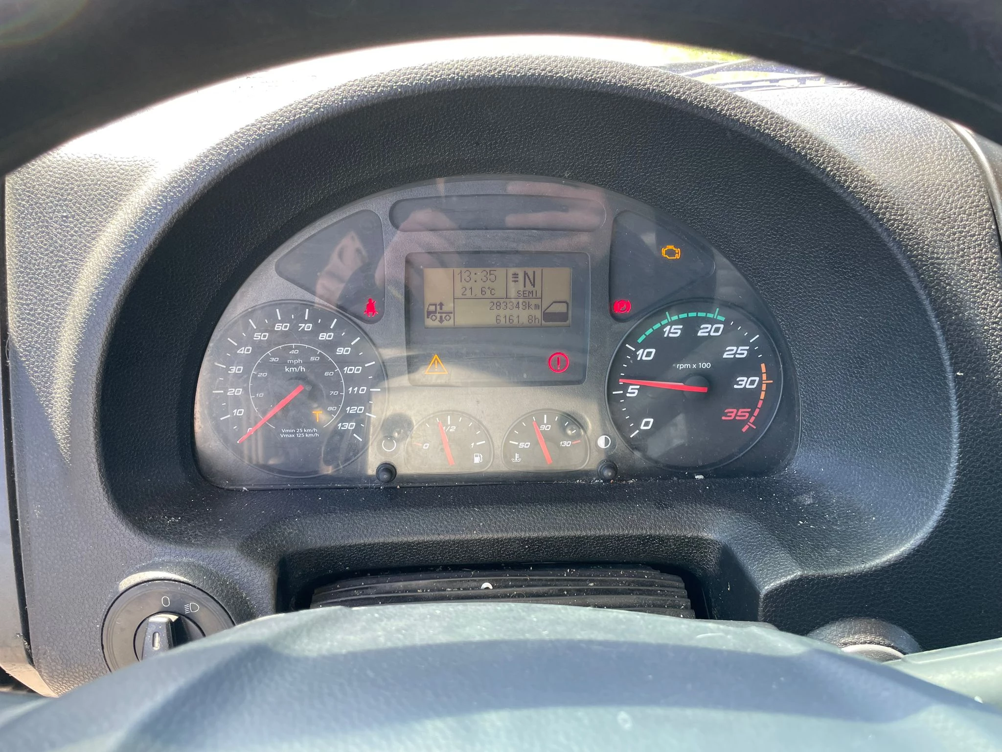 Iveco Eurocargo 2018 - ML150E25P imagem 19
