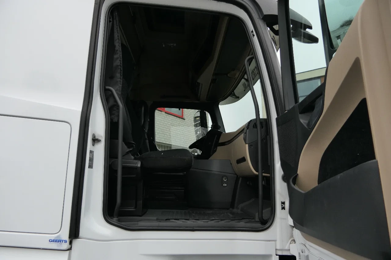 Mercedes-Benz Actros 2021 - 1945 | 2 Tanks | 391956Km | 2021 | Tires 85% | 2 Beds | Fridge | A/C | Automatic | Euro6 | 4X2 | Belgium Truck imagen 38