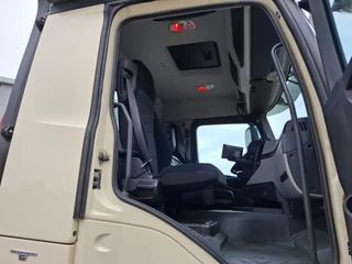 Mercedes-Benz Antos 3245 2017 - / 8X2 / AJK 20 TON HOOK / ONLY:460374 KM / LIFT+LENKACHSE / FULL-AIR / FRIDGE / NAVI / AUTOMATIC / EURO-6 / 2017 image 36