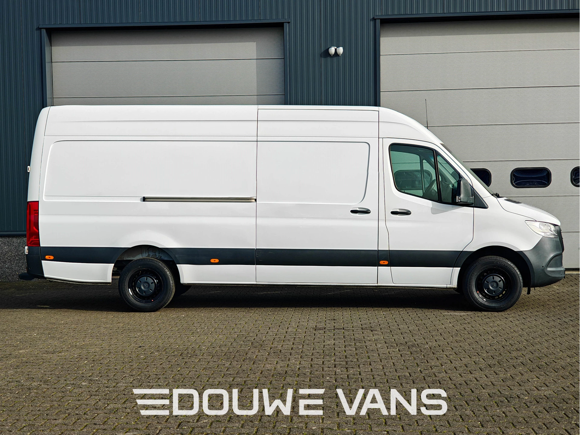 Mercedes-Benz Sprinter 2022 - L3 317 Airco Cruise Control DAB MBUX Navi afbeelding 3