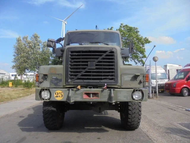 Volvo N 10 1989 - 6X6 L + FASSI obrázek 2