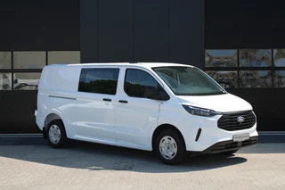 Ford Transit Custom 2024 - 320 2.0 TDCI L2H1 Trend DC 136pk - Carplay - Android - Camera - Trekhaak - LED koplampen - Stoelverwarming - Draadloos laden - Rijklaar imagem 3