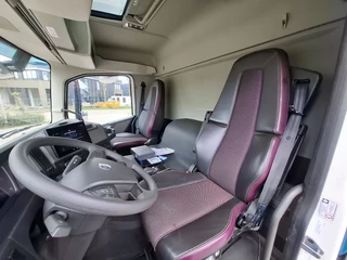 Volvo FM5-380 2024 - / VEB / !!ONLY:77517 KM!! / LIFT+LENKACHSE / INLINER / DAS / LWDS / TUV:11-07-2026 / AUTOMATIC / EURO-6 / 2024 image 30