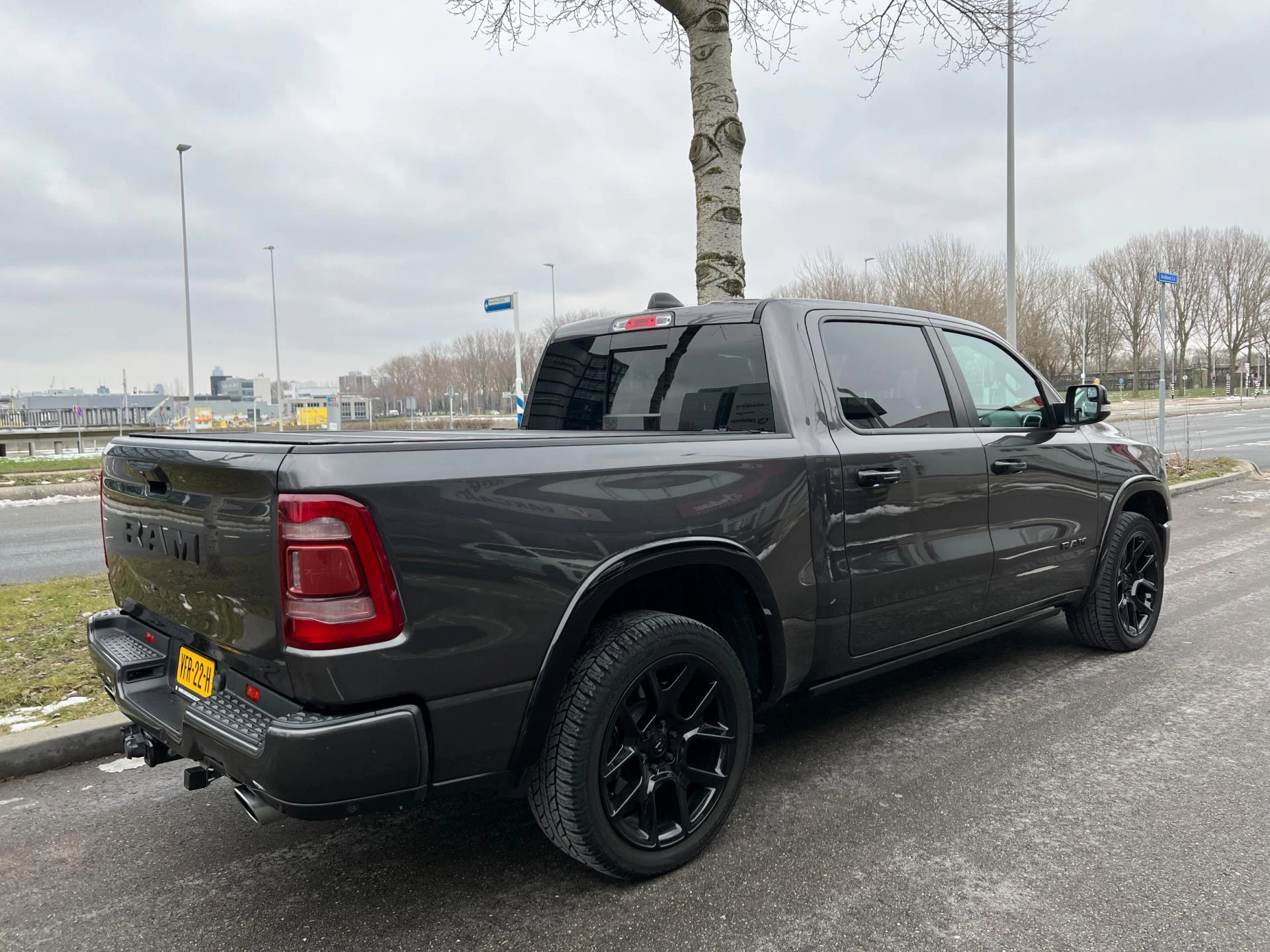 Dodge Ram 1500 2020 - 5.7 V8 4x4 Crew Cab Laramie Sport package Bild 8