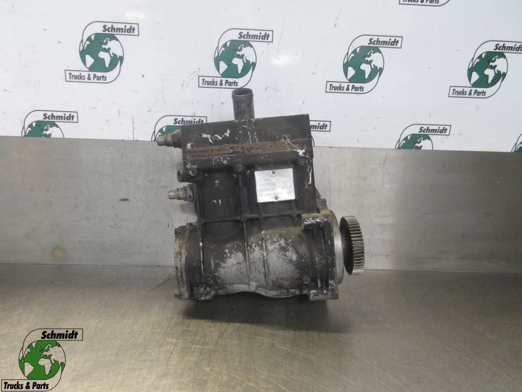 Mercedes-Benz - A 001 130 89 15 COMPRESSOR MERCEDES afbeelding 1