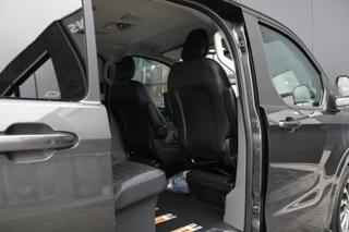 Ford Tourneo Custom 2025 - 340 2.5 PHEV L2H1 Titanium X 232pk | 2x Schuifdeur | ACC | 360 camera | Leder | Navi | Verwarmd stuurwiel | 19" LM velgen | Rijklaar image 44