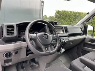 Volkswagen Crafter 2017 - 2.0 TDI 141 PK E6 / L4H3 / INRICHTING / IMPERIAAL + TRAP / 3 TONS TREKHAAK / CAMERA / AIRCO image 7