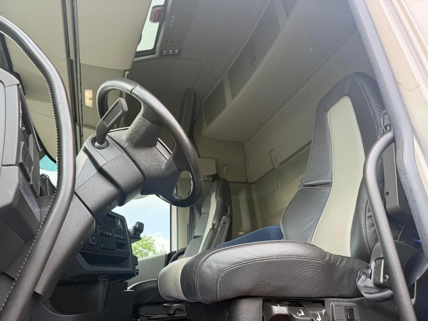 Volvo FH 2023 - 13.540 afbeelding 15