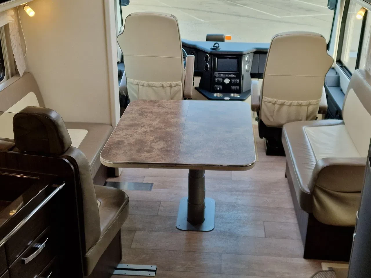 Mercedes-Benz 2018 - Morelo Palace Liner 97 GO Slide-Out 300pk Slide-Out + Smart Garage afbeelding 70