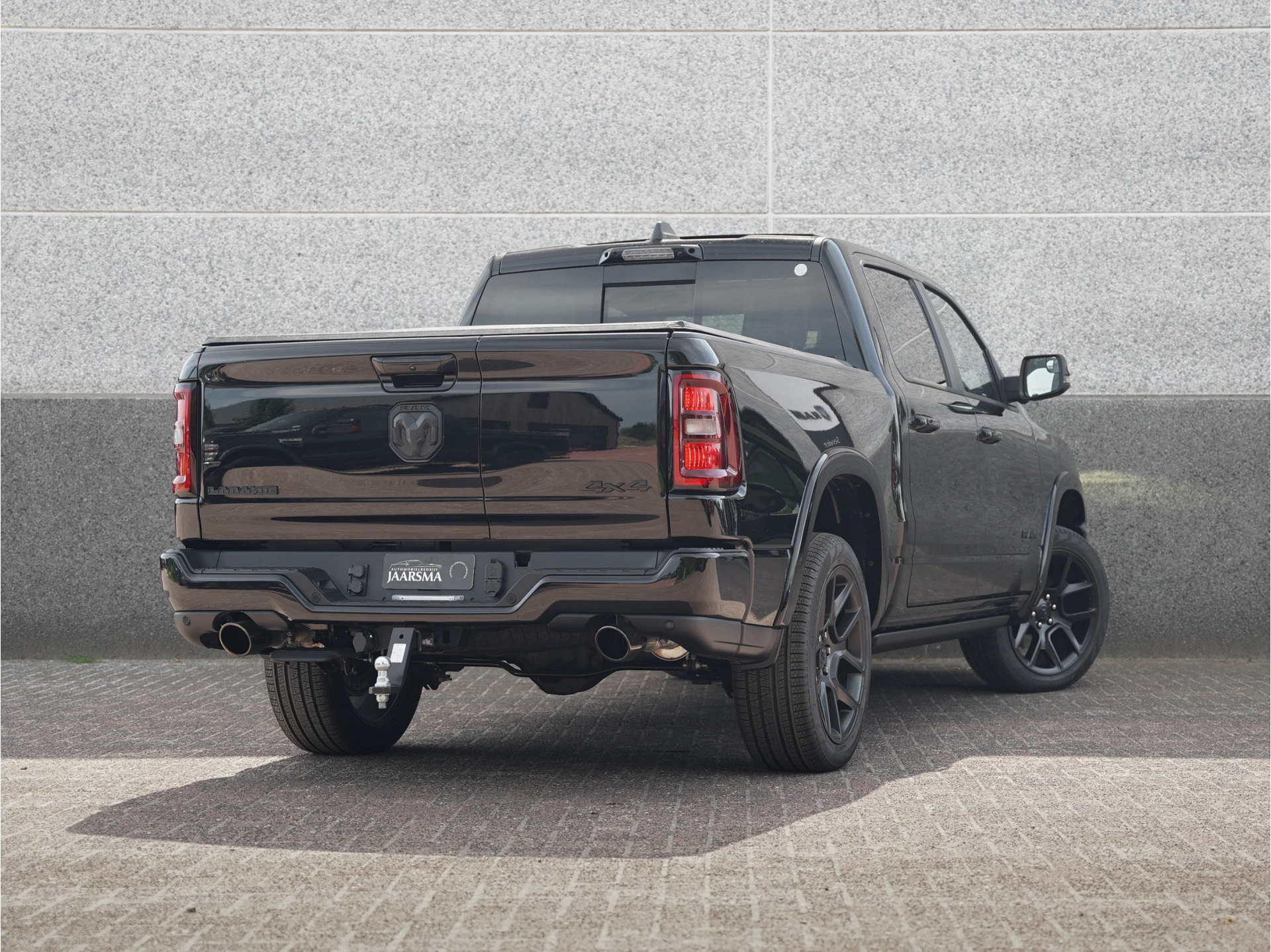 Dodge Ram 1500 2024 - Laramie Night SST Hurricane 426pk image 2