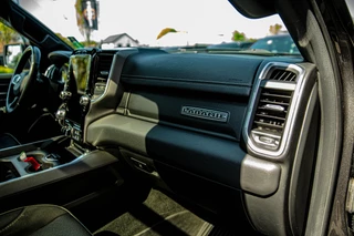 Dodge Ram 1500 2022 - 5.7 V8 4x4 Crew Cab Laramie image 18