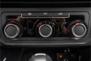 Volkswagen Amarok 2018 - 3.0 V6 | 4Motion | 204 PK | Automaat | Carplay | Cruise | Airco | 3.3T Trekgewicht afbeelding 21