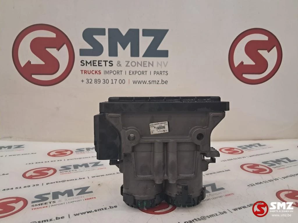 Mercedes-Benz 2014 - Occ EBS achterasmodulator Mercedes afbeelding 1