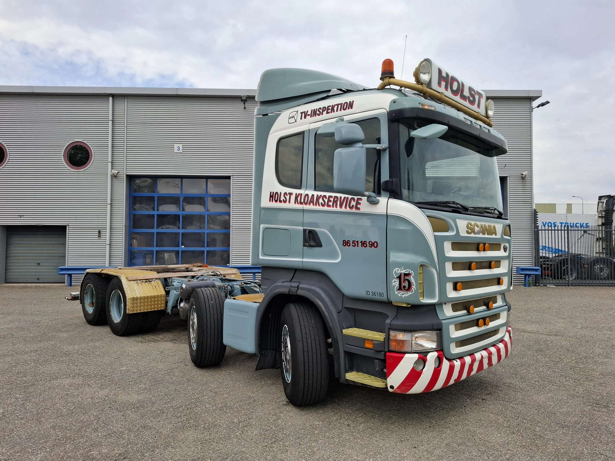 Scania R 2007 - R480 / 8X4 / INLINER / 441355 KM / FULL-AIR / 8TONS FRONT AXLE / FRIDGE / SEMI-AUTOMATIC / EURO-4 / 2006 afbeelding 2