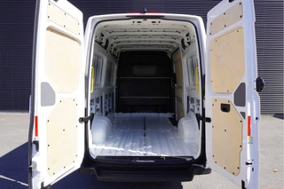 Volkswagen Crafter 2021 - 140pk Automaat L3H3/L2H2 Apple Carplay Camera Parkeersensoren Standkachel 3-zits image 3 thumbnail