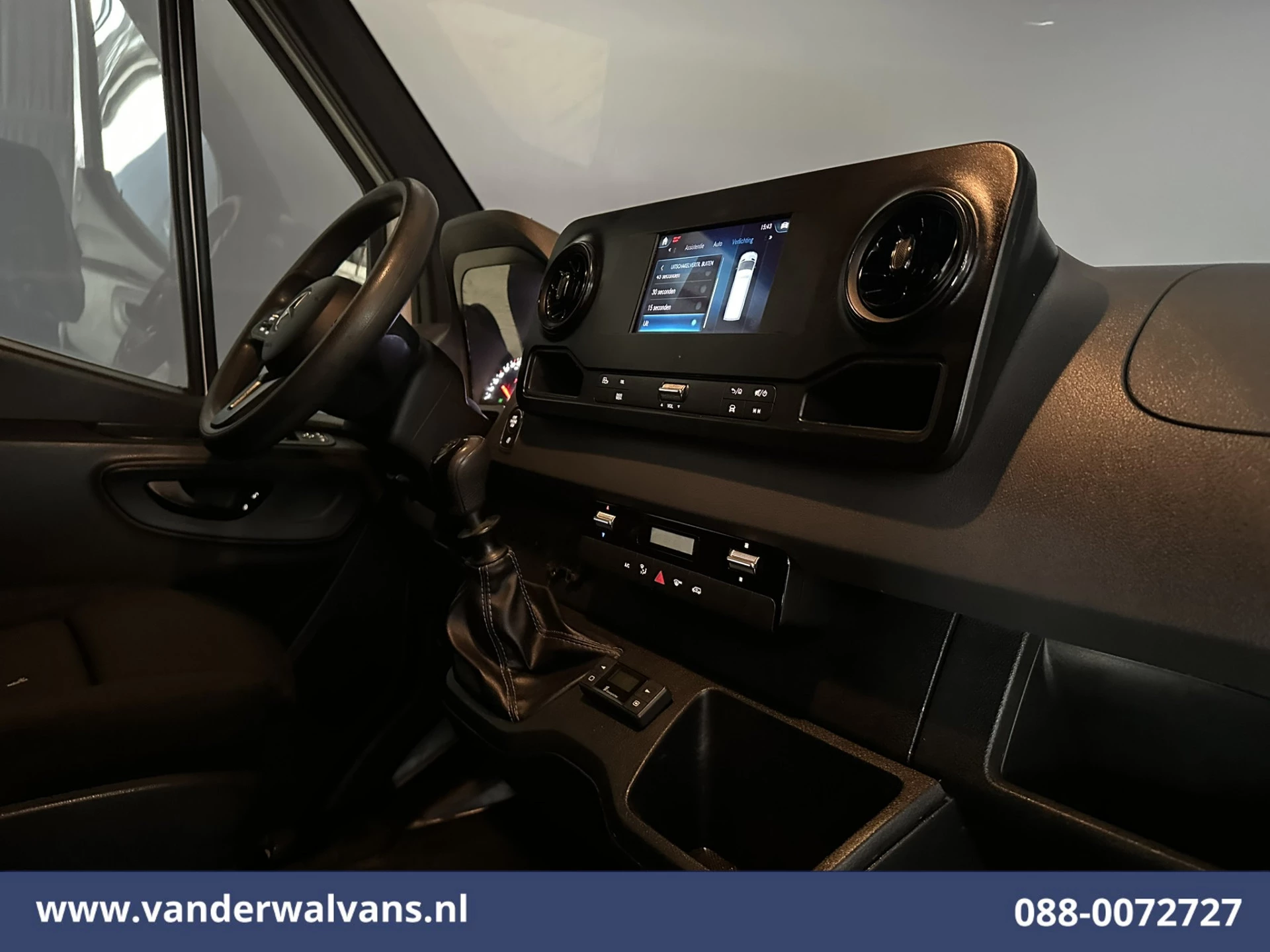 Mercedes-Benz Sprinter 2018 - 316 CDI 163 pk L2H2 Euro6 Airco | 2800kg Trekhaak | Camera | Apple Carplay | Parkeersensoren image 16