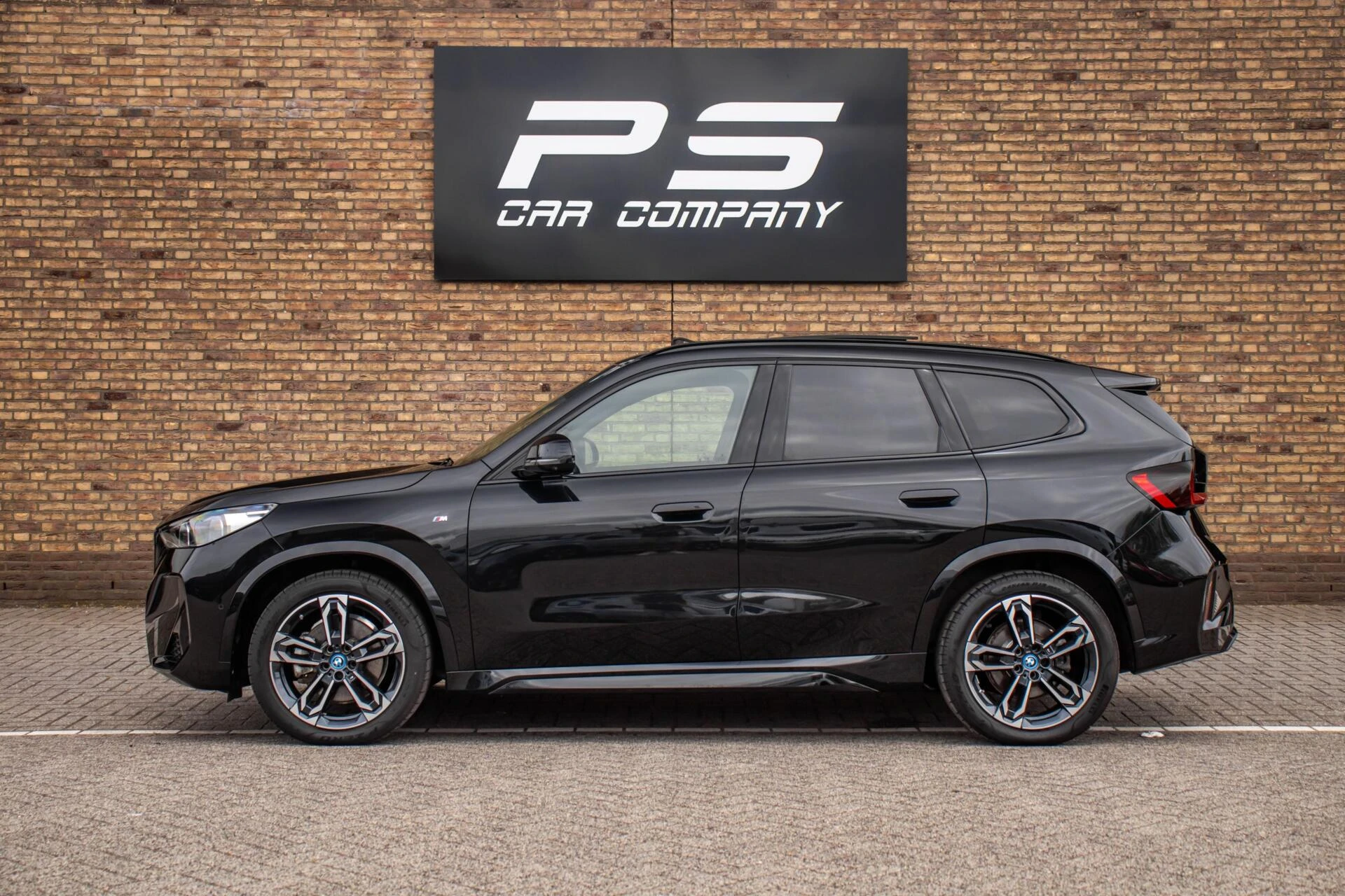 BMW iX1 2023 - xDrive30 67 kWh, Pano, Leder, Carplay, Ambient, H&K afbeelding 3
