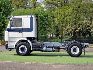 Scania R142-V8 1987 - 420 V8 - Old timer - Clean chassis/cab/interior - Dutch registration image 5