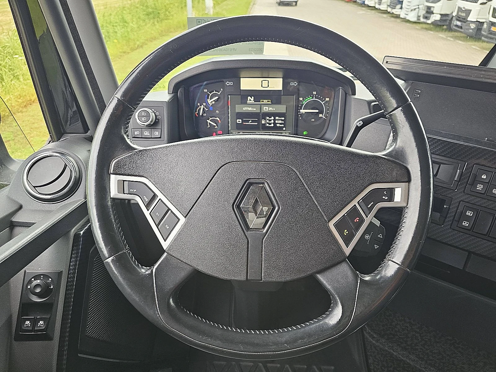 Renault 2022 - T 480 obrázek 10
