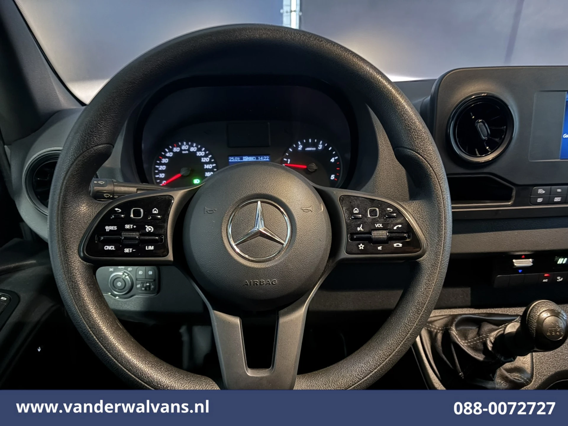 Mercedes-Benz Sprinter 2023 - 317 CDI 170pk L3H2 Euro6 Airco | 360 Graden Camera | Navigatie | Apple Carplay | Chauffeursstoel obrázek 6