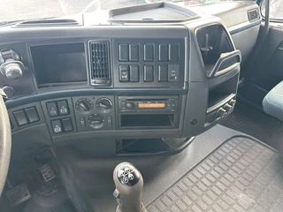 Volvo FH 2010 - 420 4x2 / Handgeschakeld / euro 5 / Spoilers / Compressor bild 7
