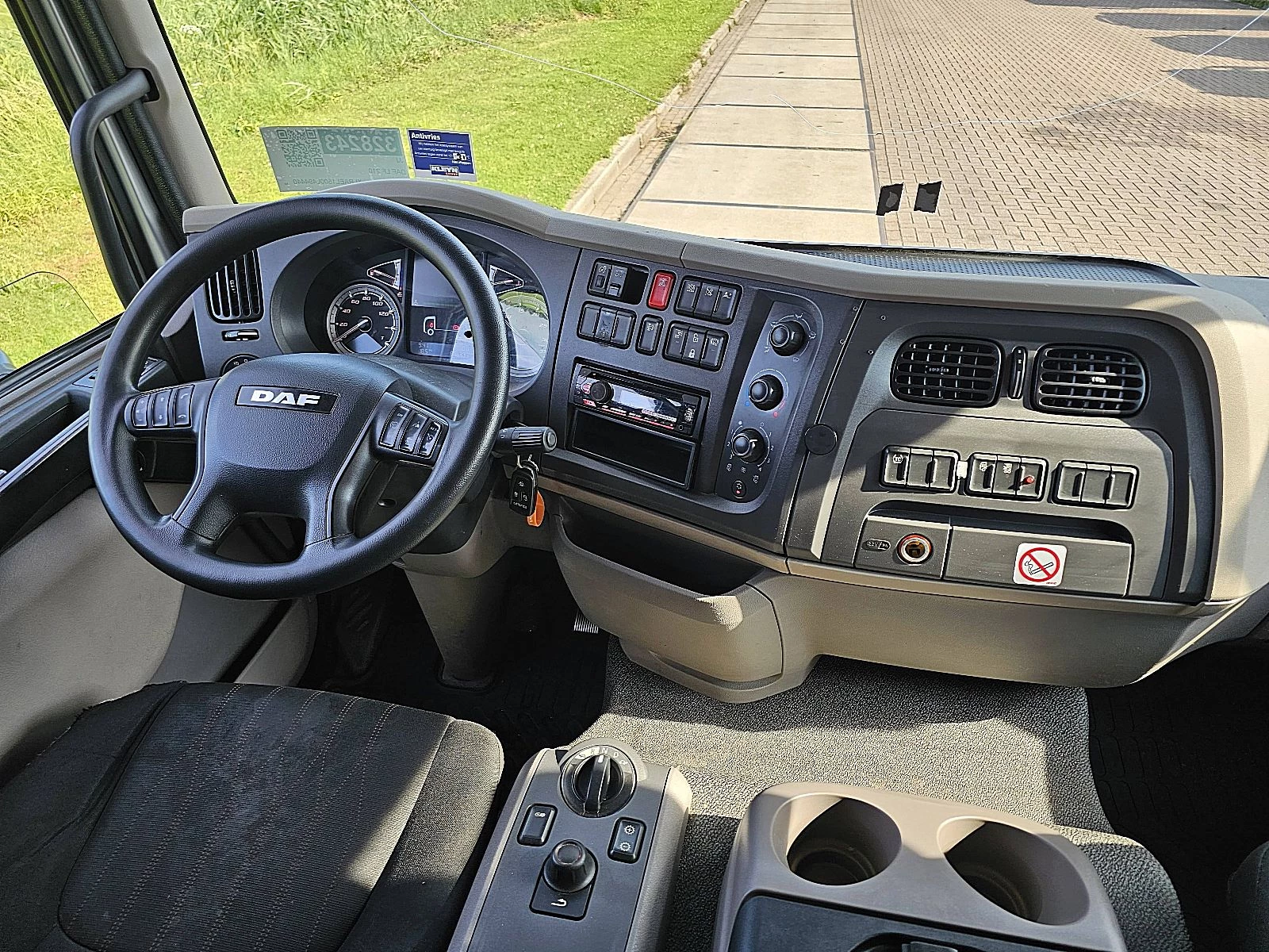 DAF 2020 - LF 210 afbeelding 8