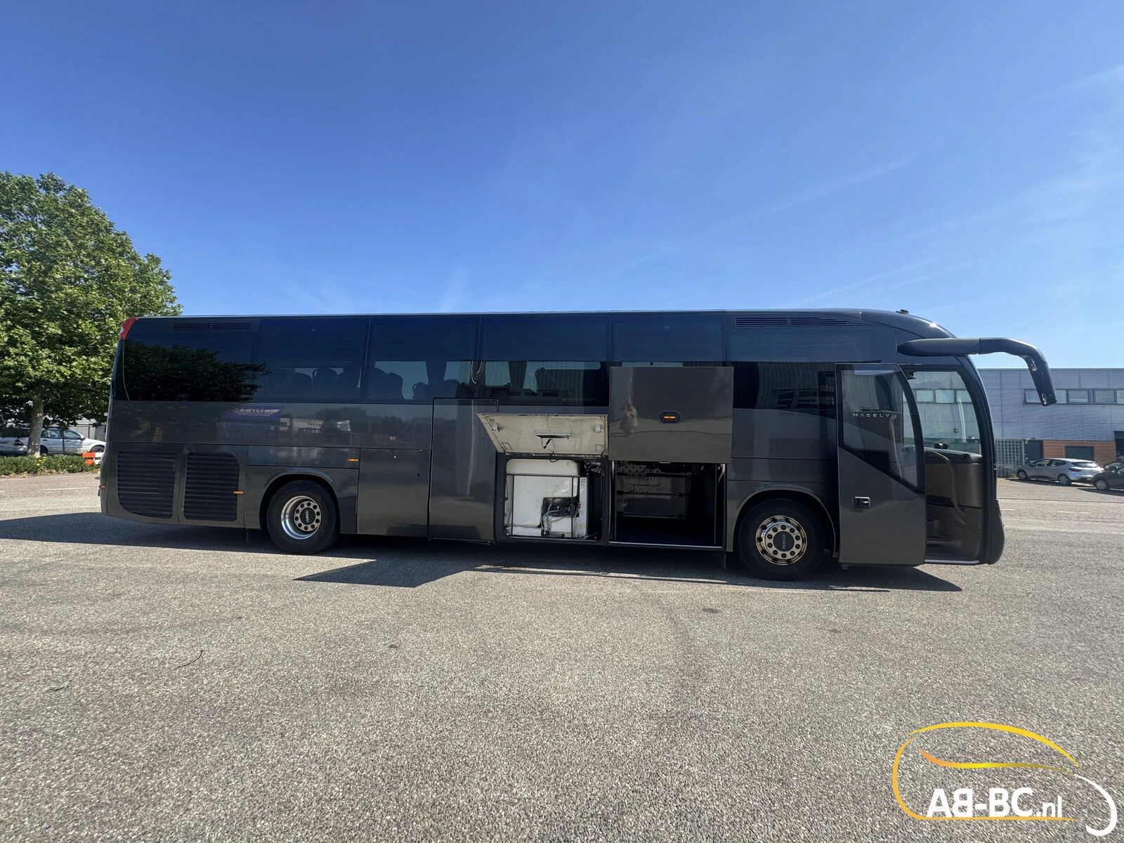 Iveco Magelys 51 Seats EURO 6 2016 image 6