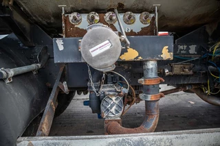 Renault 5 2005 - KERAX 370-6X4+16000L/5COMP obrazek 6