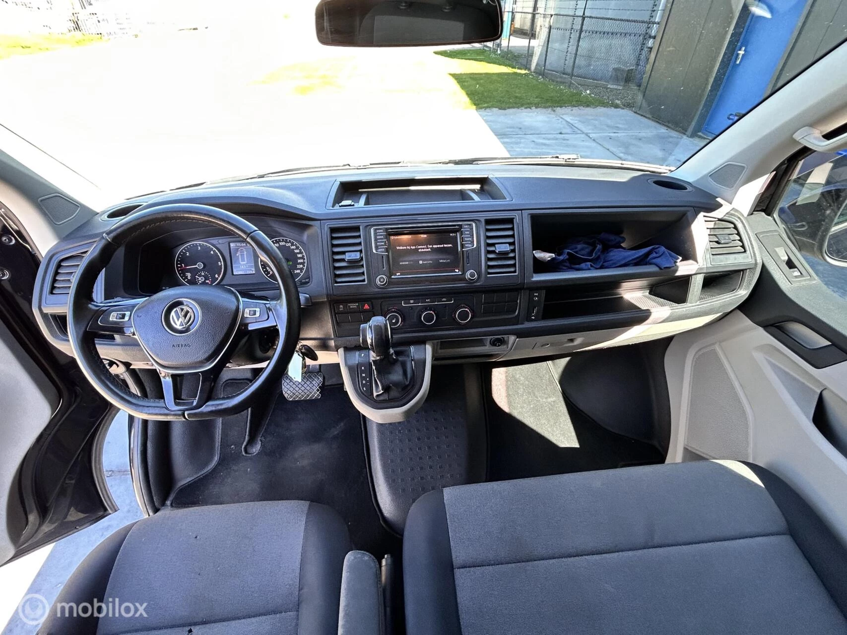 Volkswagen Transporter 2015 - 2.0 TDI L1H1 DSG BLACK EDITION imagem 11