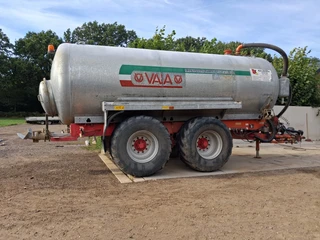 Vaia 2008 - MB16000L mest/watertank Gedwongen gestuurd na prodej