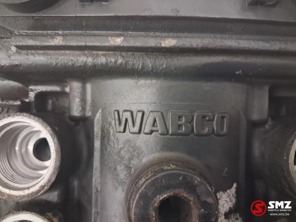 Iveco 2017 - Occ EBS achterasmodulator Iveco afbeelding 6