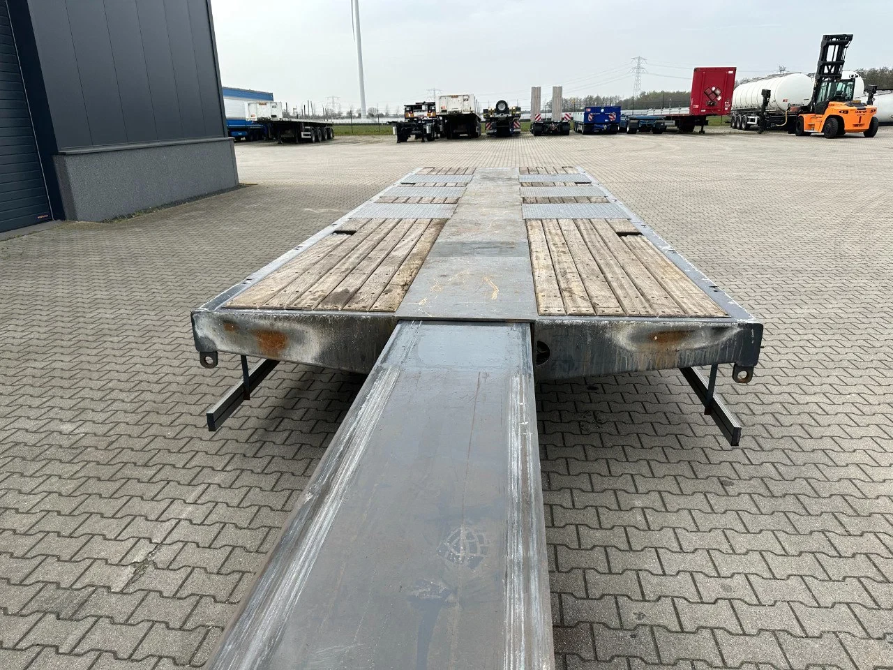 KAESSBOHRER 2022 - Lowbed / 6.00m extendable / hydraulic ramps / steering-axle / lift-axle obrázek 17