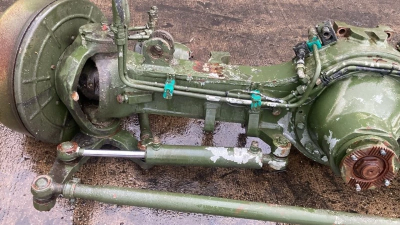 Liebherr 1991 - POWERED STEERED FRONT AXLE image 7