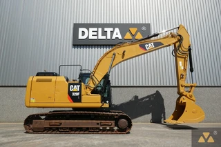 Caterpillar 2017 - 320FL afbeelding 2 miniatuur