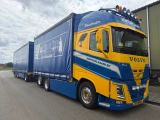 Volvo FH 2017 - 16 FH750 Schiebeplane mit Anhanger komplett 2017 Wie Neu!!! te koop