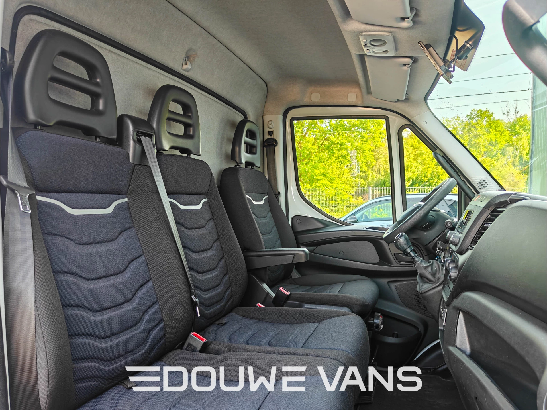 Iveco Daily 2022 - 35-160 2.3 Koelwagen Airco Laadklep DAB Geveerde Stoel Koelbak zdjęcie 6