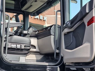 Scania R 2024 - R500 NGS Highline 6x2/4 - Full air - Retarder - Leather seats - Leather interior obrazek 18