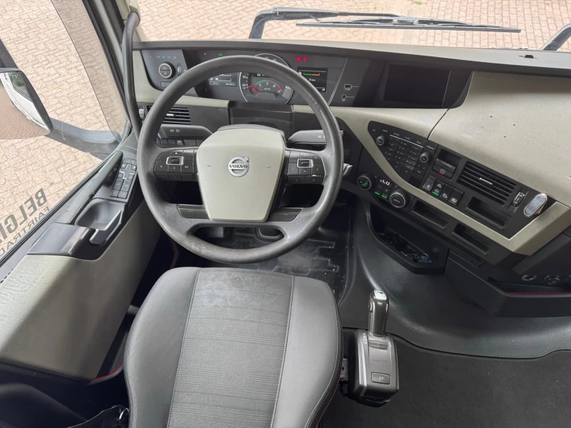 Volvo FH 2015 - 460 4X2 EURO 6 / GLOBETROTTER Bild 18